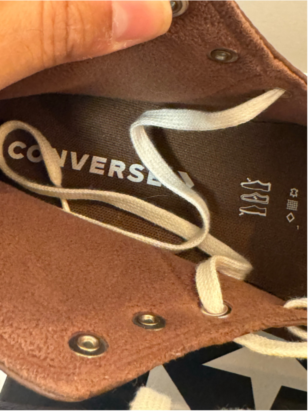 Converse Chuck Taylor All Star Lift Hi A10362C Bear Nap Leather Women’s 11 - Picture 7 of 8
